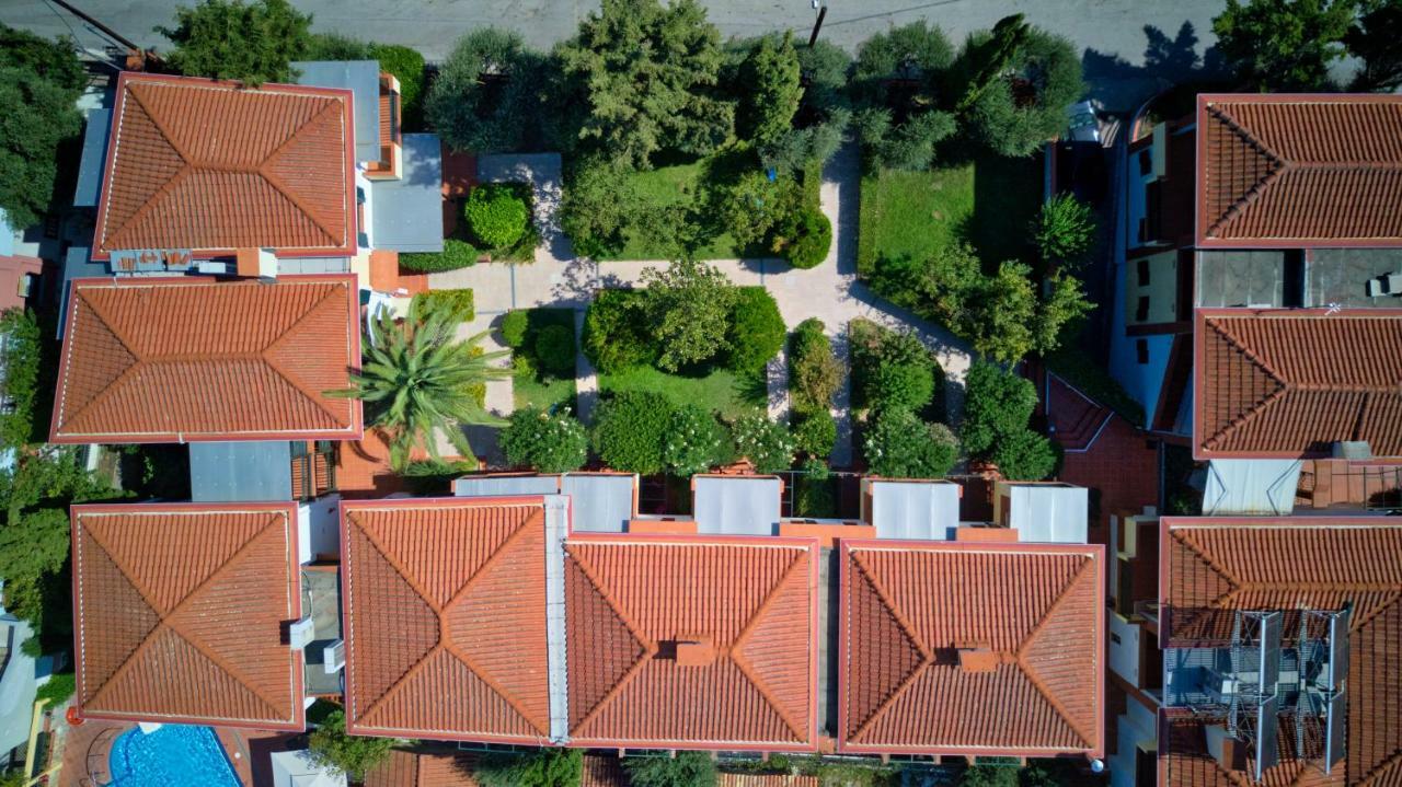 Elia Apartments Afytos Bagian luar foto